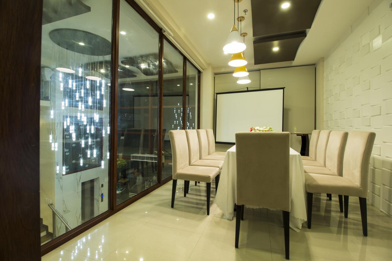 Baypark Hotel คัลบายอก ภายนอก รูปภาพ