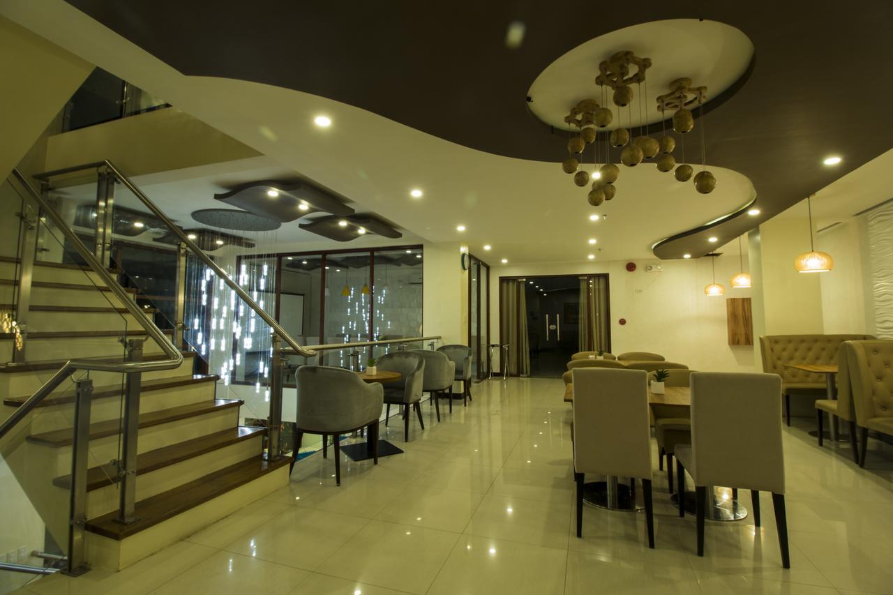 Baypark Hotel คัลบายอก ภายนอก รูปภาพ