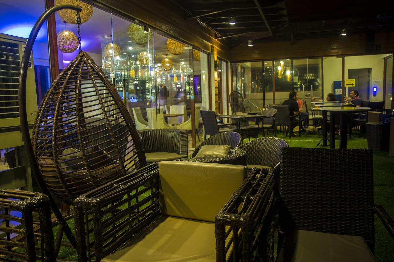 Baypark Hotel คัลบายอก ภายนอก รูปภาพ